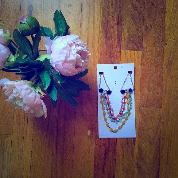 Nwt Multi Colored Geometric Multi Strand Necklace 25$